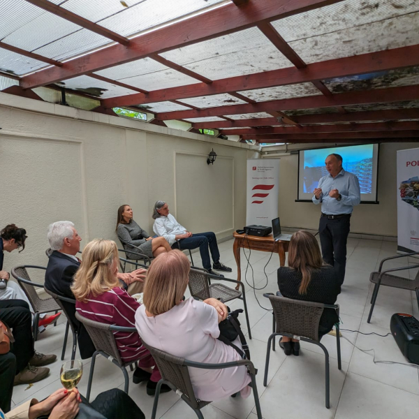Presentation of the Cerro Murphy Observatory in the Embassy of the Republic of Poland in Santiago de Chile, April 19, 2024.