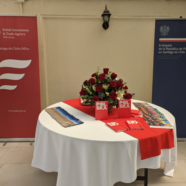 Presentation of the Cerro Murphy Observatory in the Embassy of the Republic of Poland in Santiago de Chile, April 19, 2024.